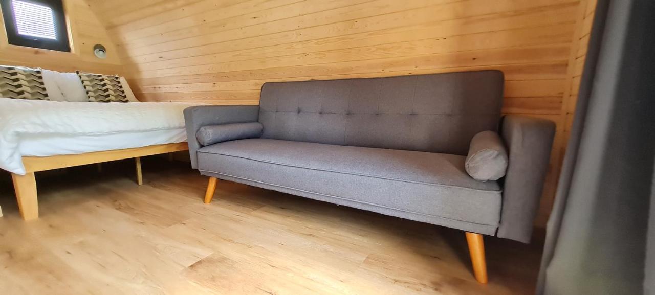 Habberley Glamping Pods Hotel ชรูว์สเบอรี ภายนอก รูปภาพ